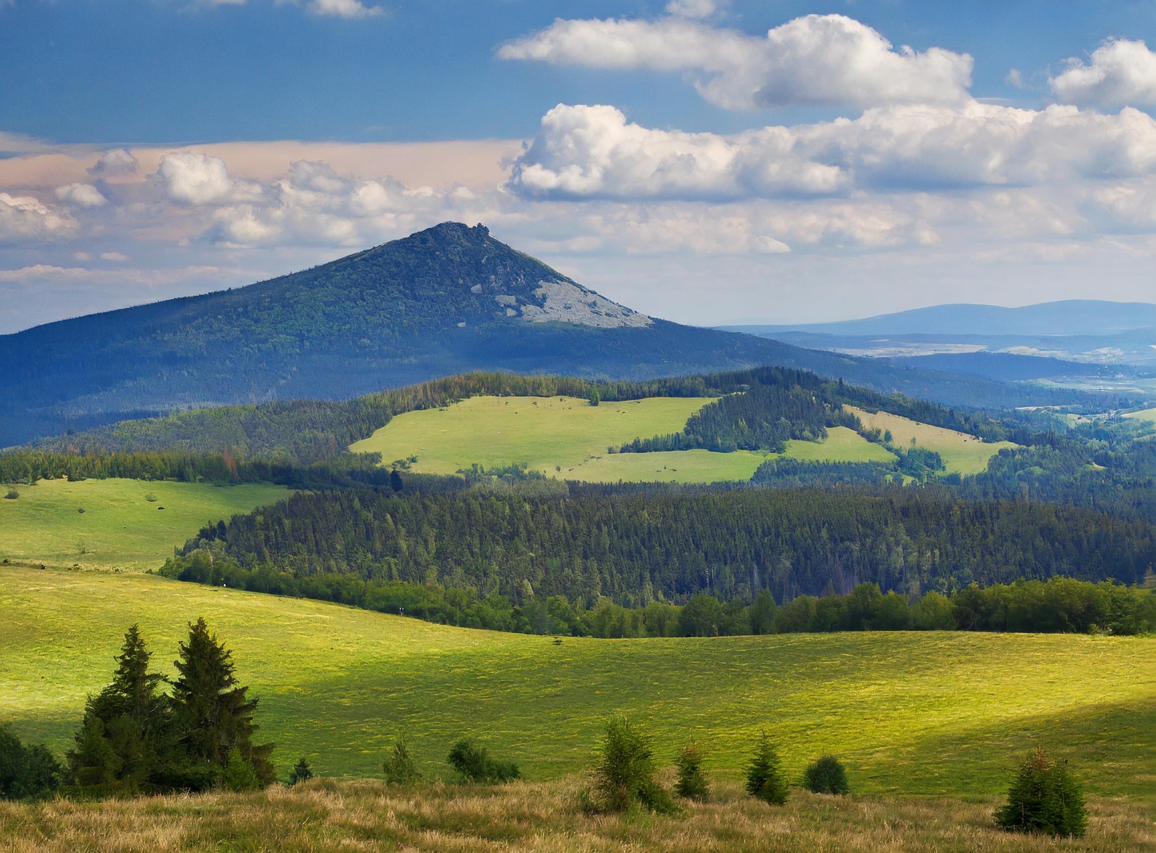 Atrakcje Gór Opawskich: Co warto zobaczyć na popularnych szlakach turystycznych?